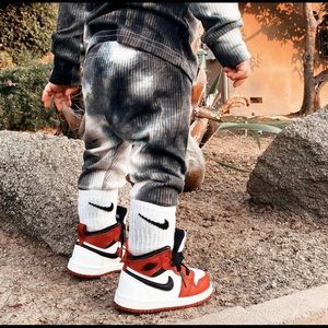 Toddler Jordan 1 MID “Chicago” like-new condition❤️🖤 5C